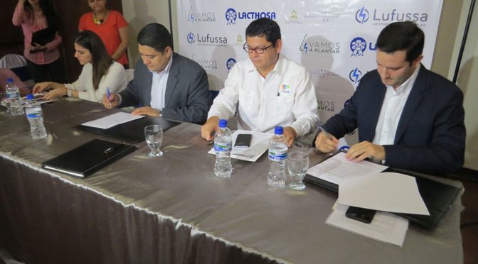 Lufussa y Lacthosa firman convenio Vamos a Plantar con ICF