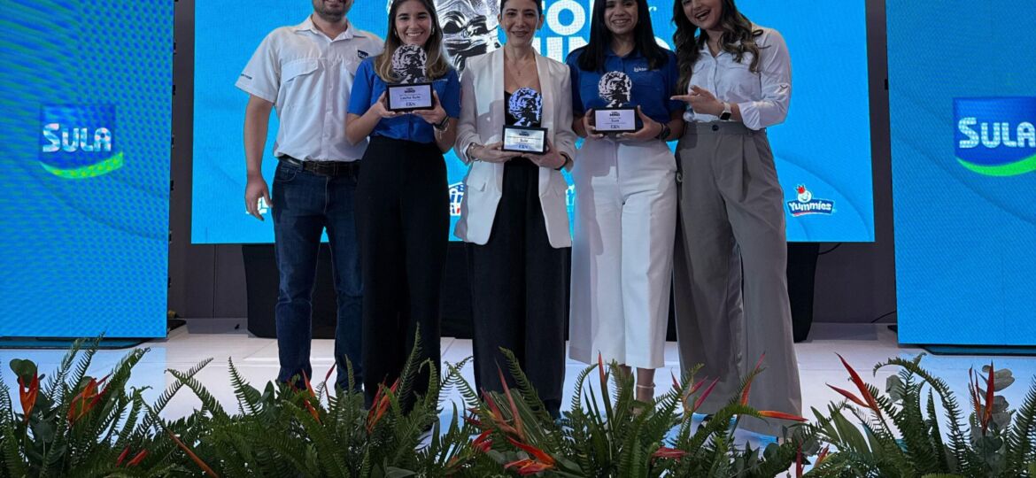 Equipo de Mercadeo de Lacthosa Sula