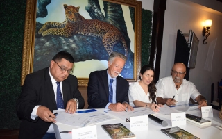 Lacthosa une esfuerzos para la protección del jaguar en Honduras