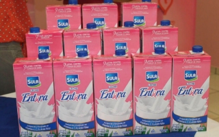 Nuevo empaque de Leche Entera a tono ROSA